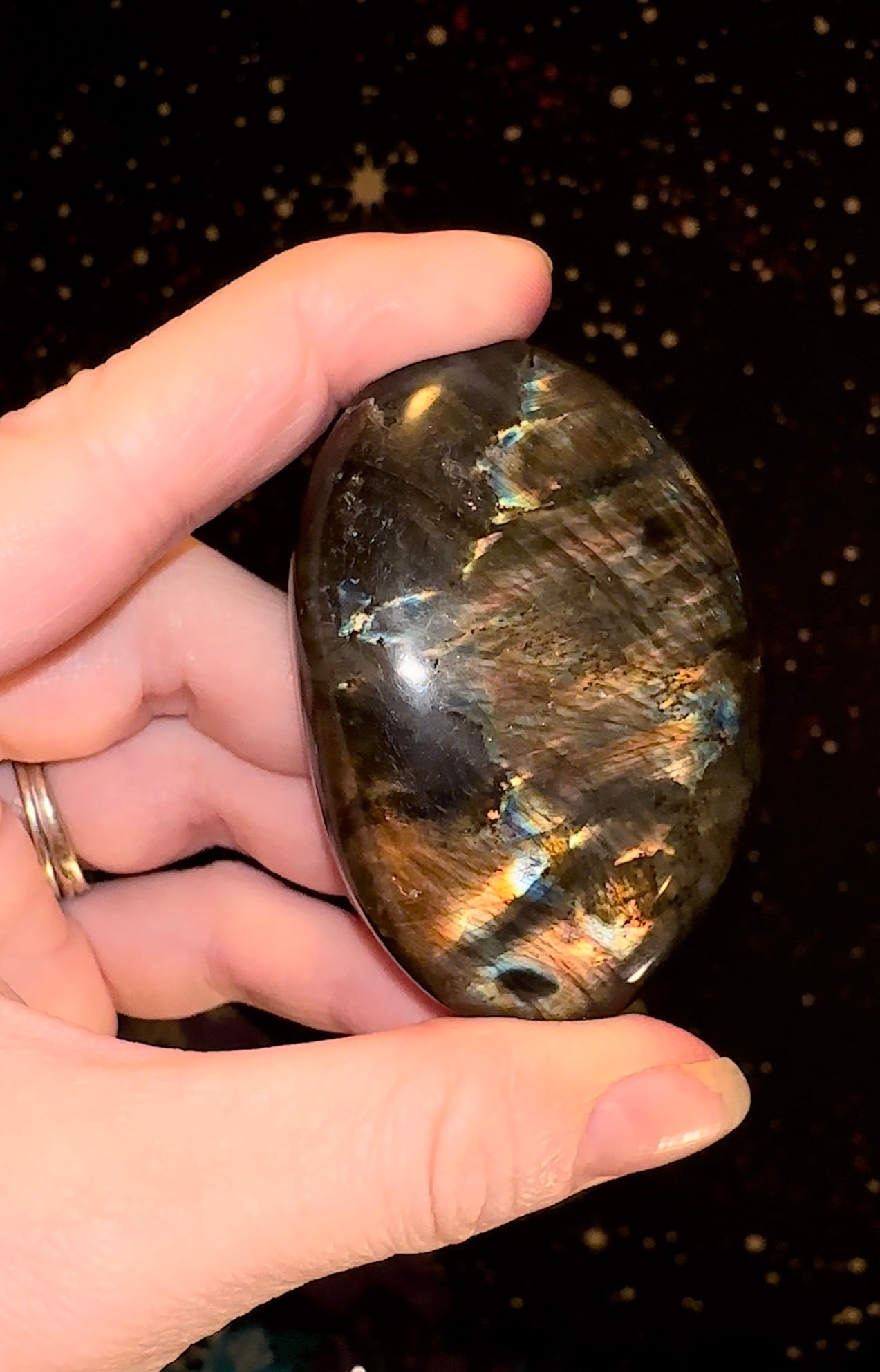 Labradorite Palmstone