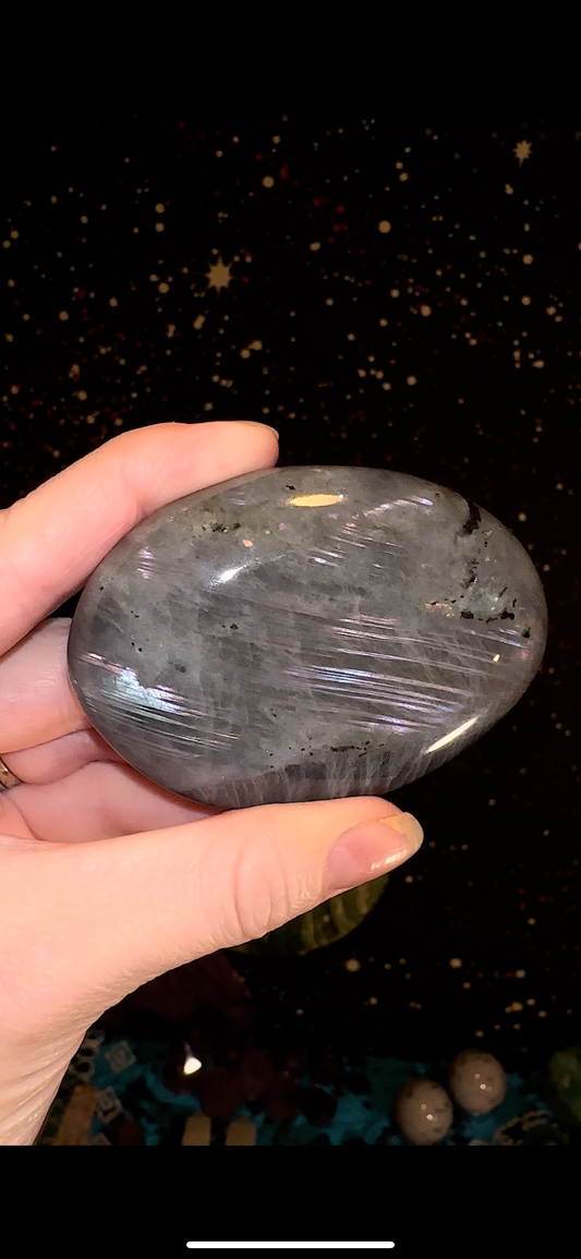 Labradorite Palmstone