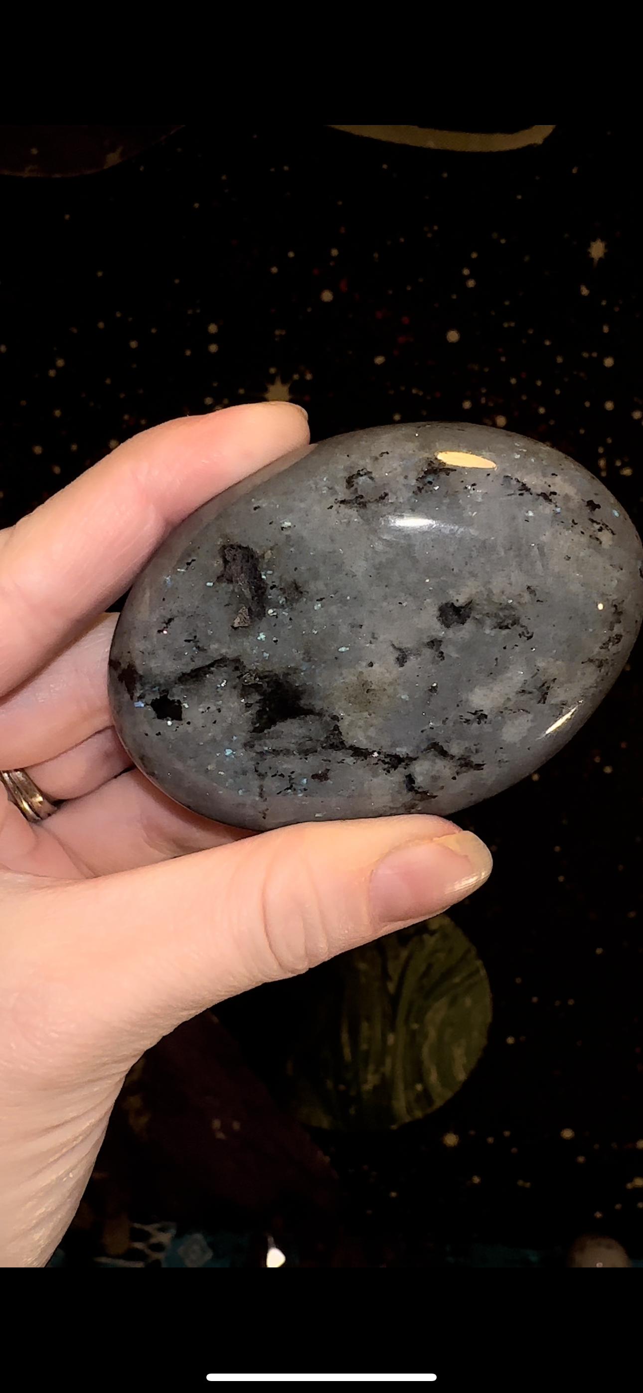 Labradorite Palmstone
