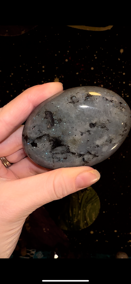 Labradorite Palmstone