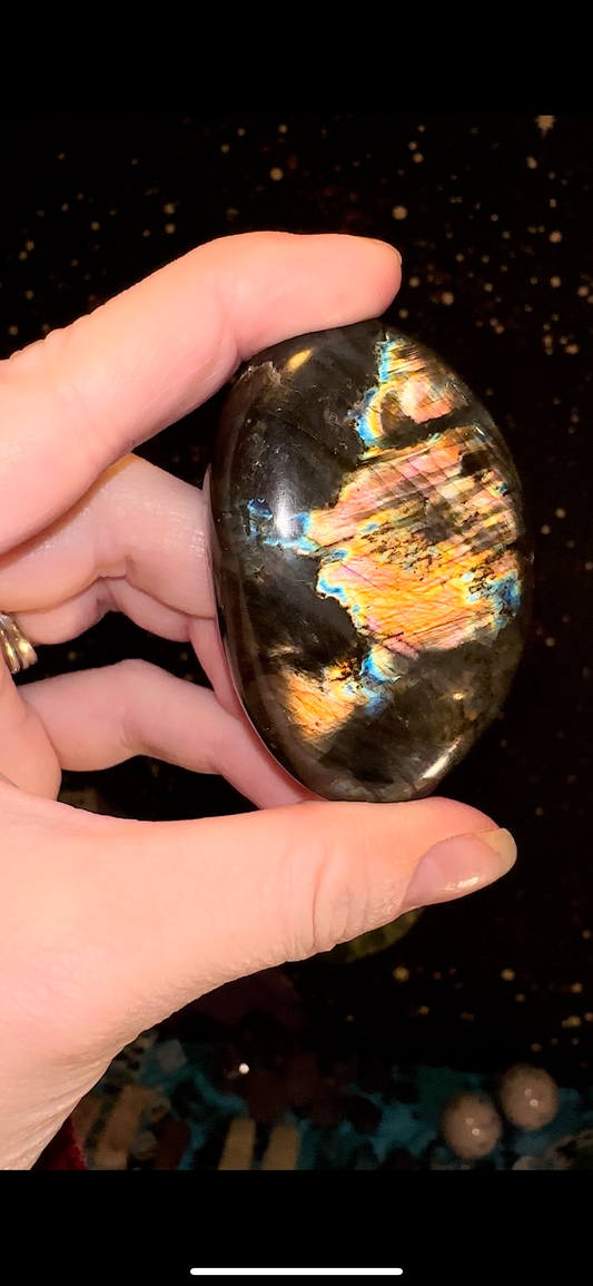 Labradorite Palmstone